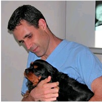 Dr Charles Kuntz surgery at Animal Accident & Emergency Point Cook